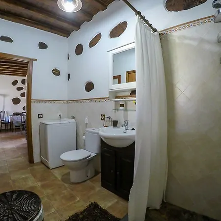 La Casa Baja *