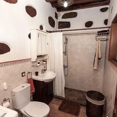 La Casa Baja