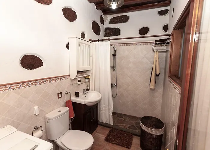 La Casa Baja